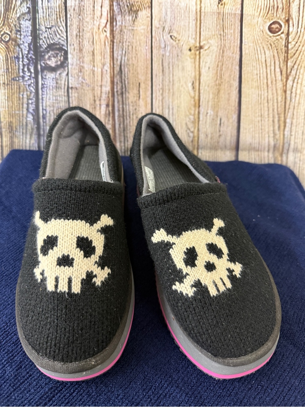 Black platform Slip-On Shoes with Ivory Skull nwob